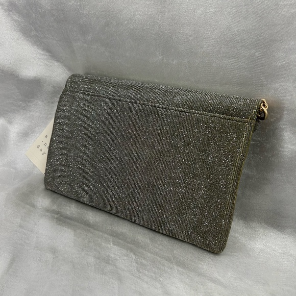 A new day Clutch or Crossbody bag - Picture 6 of 11